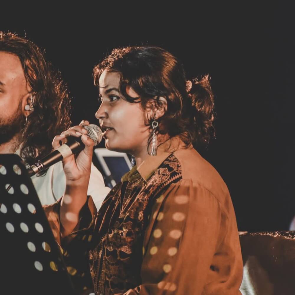 senaka,batagoda,senakabatagoda,senaka batagoda,sereenabatagoda,sereena,Sri Lanka,Folk music,Musician,Singing,Percussion,Rock,Reggae,Pop,Versatility,Vocalist,Guitarist